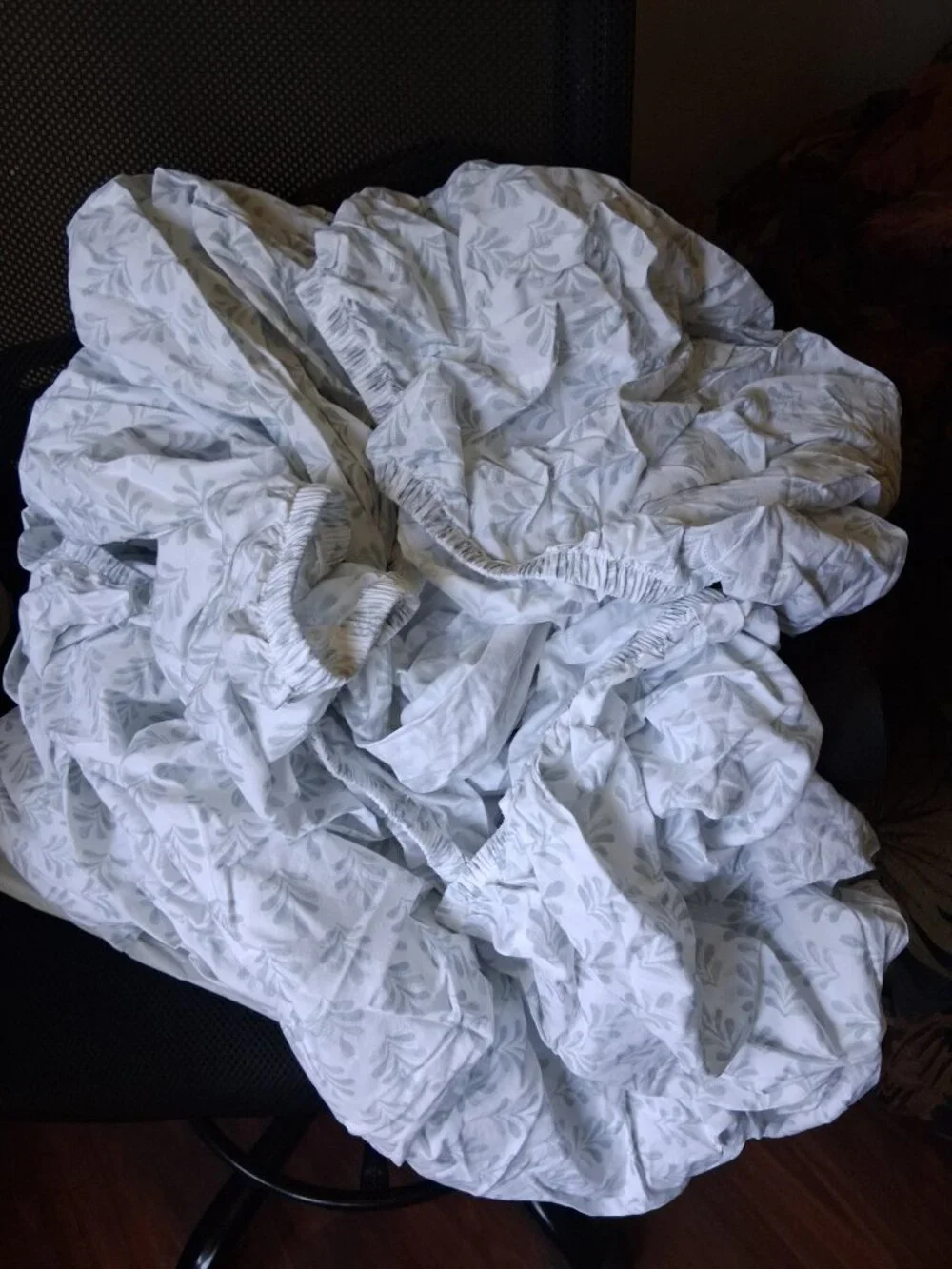 Boll & Branch White with Grey Dot Blossom Pattern KING Percale Hemmed 4PCS Sheet